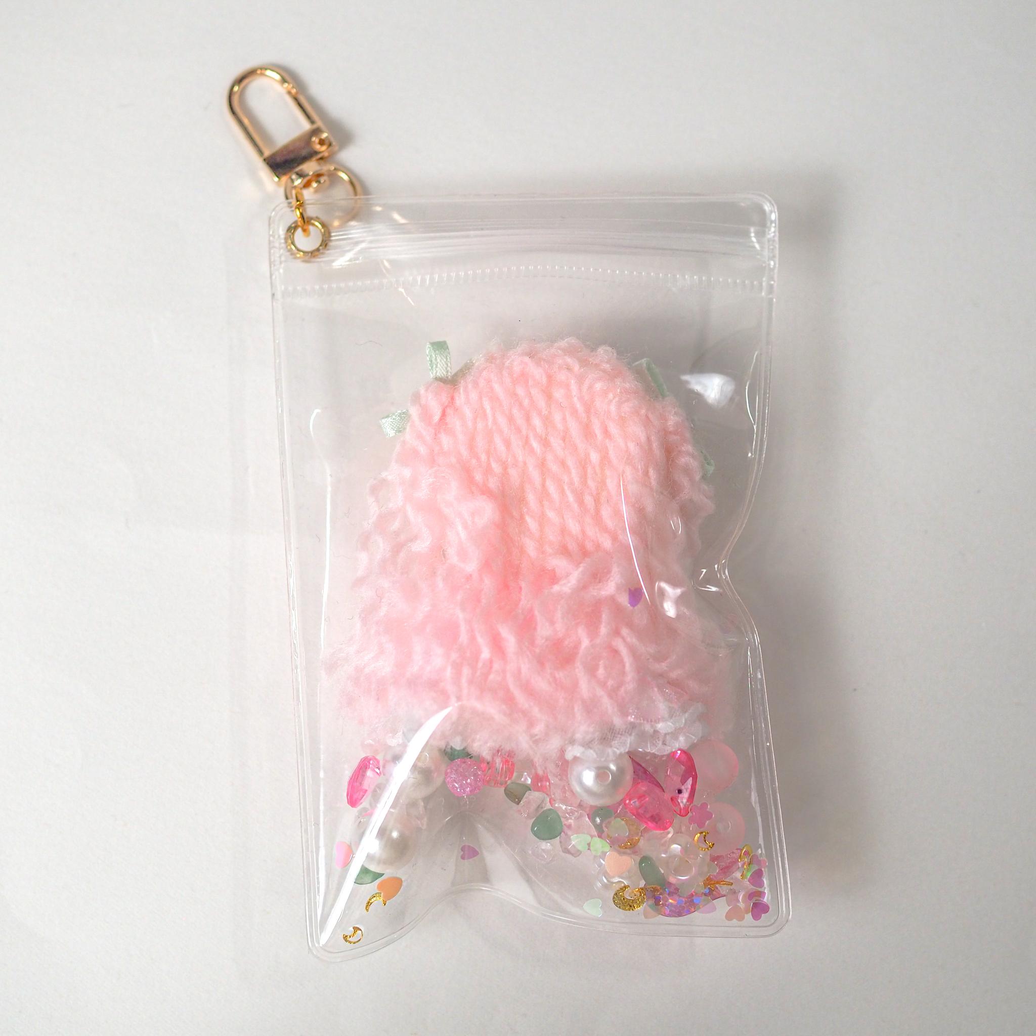 前向き運のお守りドール「おきちゅん」｜天然石入り シャカシャカドールキーホルダー | 4枚目